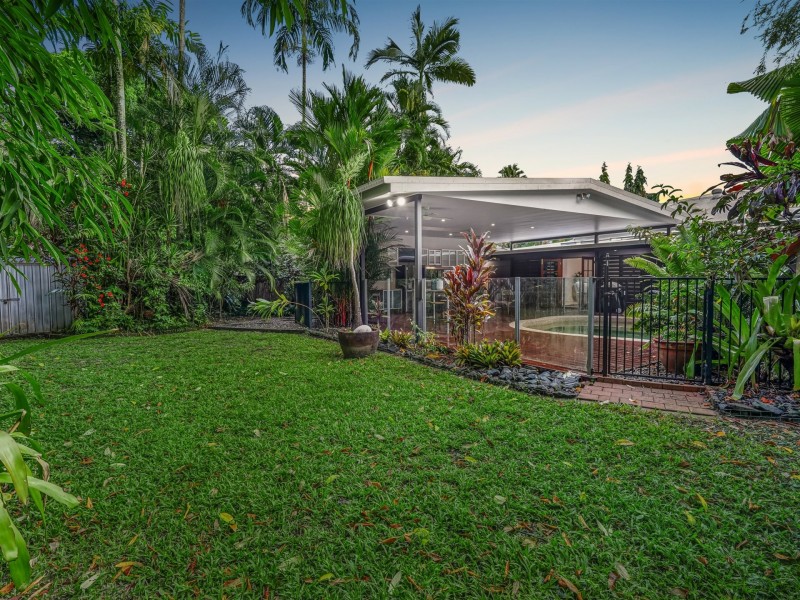 24 Nolan Street, Whitfield QLD 4870