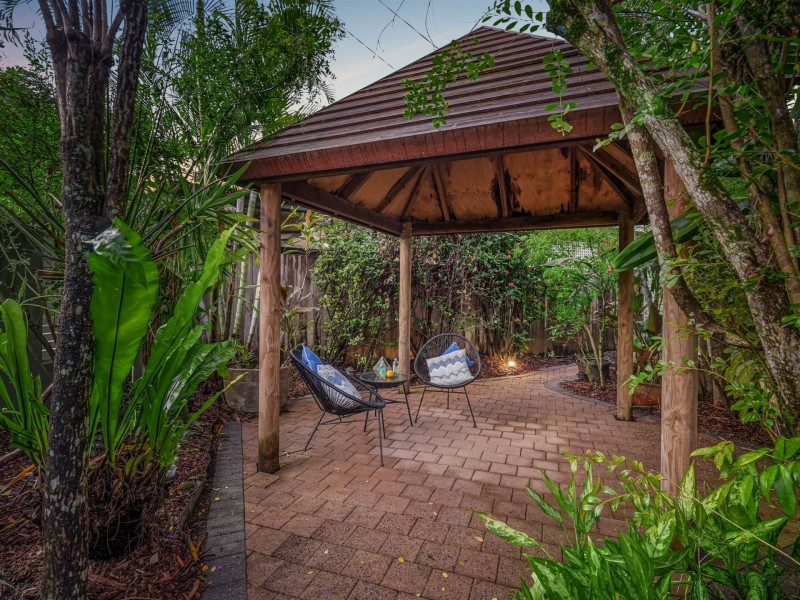 24 Nolan Street, Whitfield QLD 4870