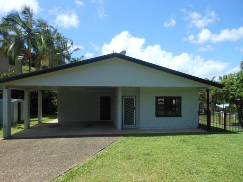 10 Robin Close, Bayview Heights QLD 4868