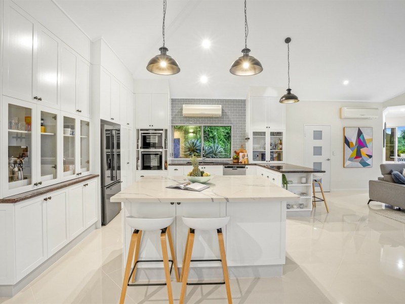 5 Knott Court, Whitfield QLD 4870