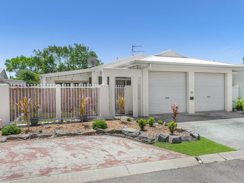 10 Feathertop Close, Smithfield QLD 4878