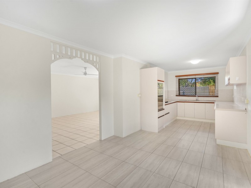 65 Wirrah Close, Bayview Heights QLD 4868