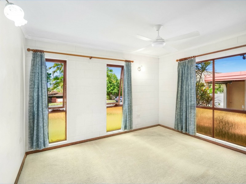 81 McManus Street, Whitfield QLD 4870