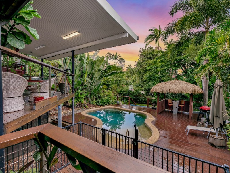 129 Hillview Crescent, Whitfield QLD 4870