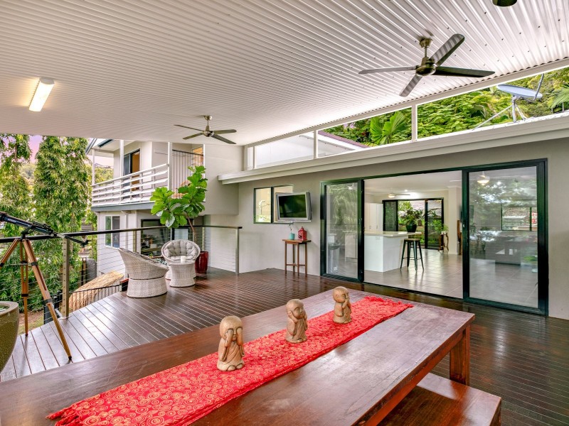 129 Hillview Crescent, Whitfield QLD 4870