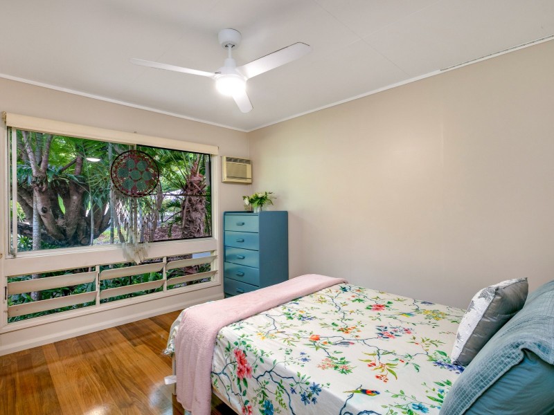 129 Hillview Crescent, Whitfield QLD 4870