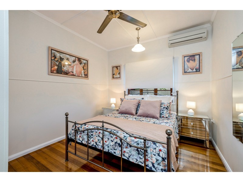 6 Balzer Close, Whitfield QLD 4870