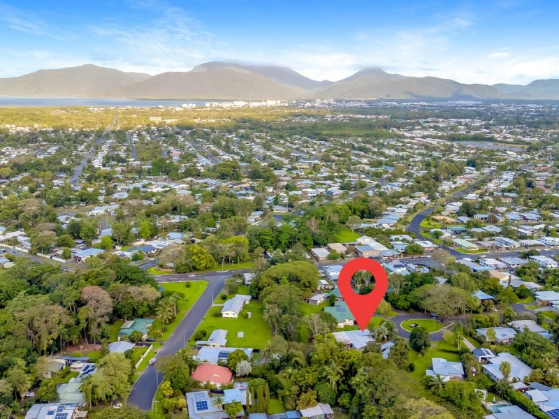 6 Balzer Close, Whitfield QLD 4870