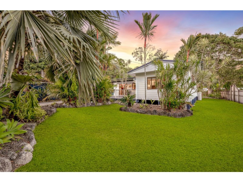 6 Balzer Close, Whitfield QLD 4870