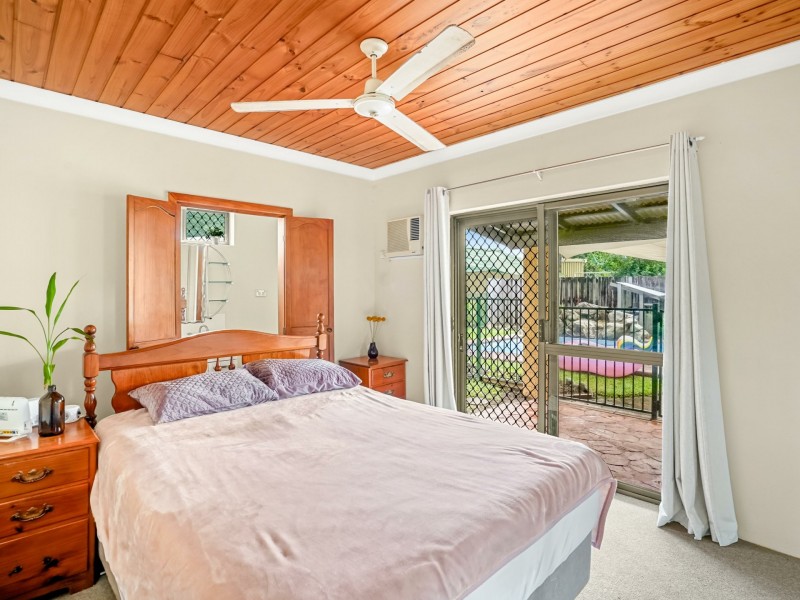 15 Pepperina Street, Mooroobool QLD 4870