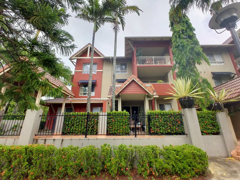 1115/2 Greenslopes Street, Cairns North QLD 4870