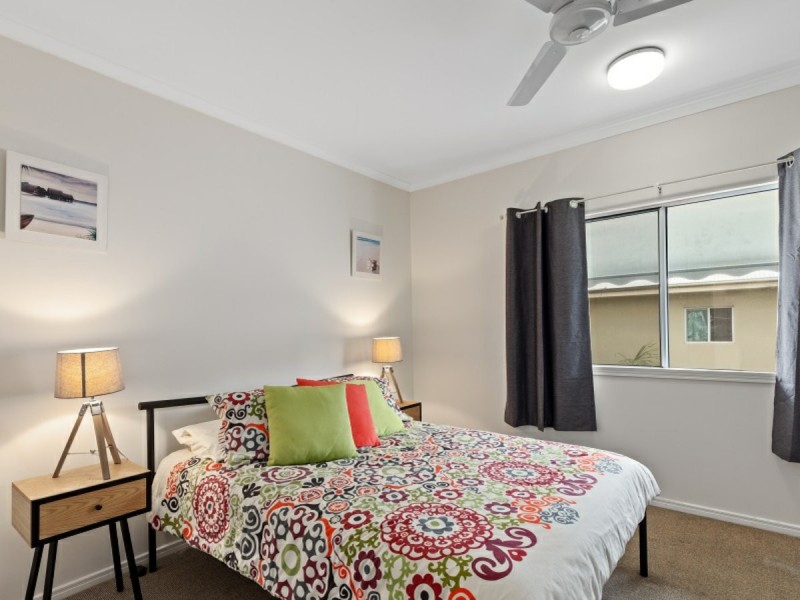 5/531-535 Varley Street, Yorkeys Knob QLD 4878