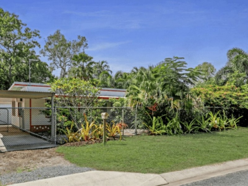 54 Waite Street, Machans Beach QLD 4878