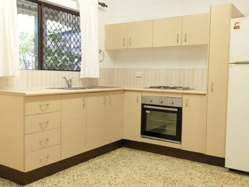 4/21 Cedar Road, Palm Cove QLD 4879