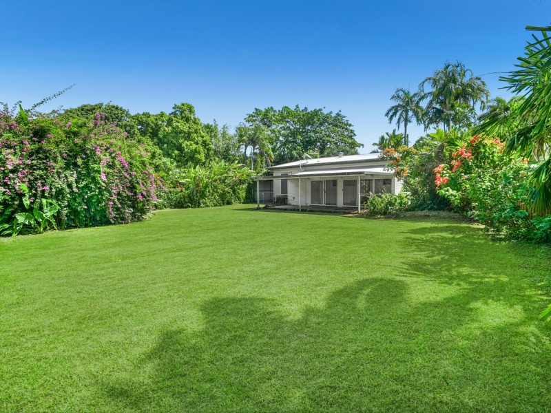 11 Fulton Close, Whitfield QLD 4870