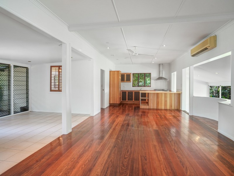 11 Fulton Close, Whitfield QLD 4870