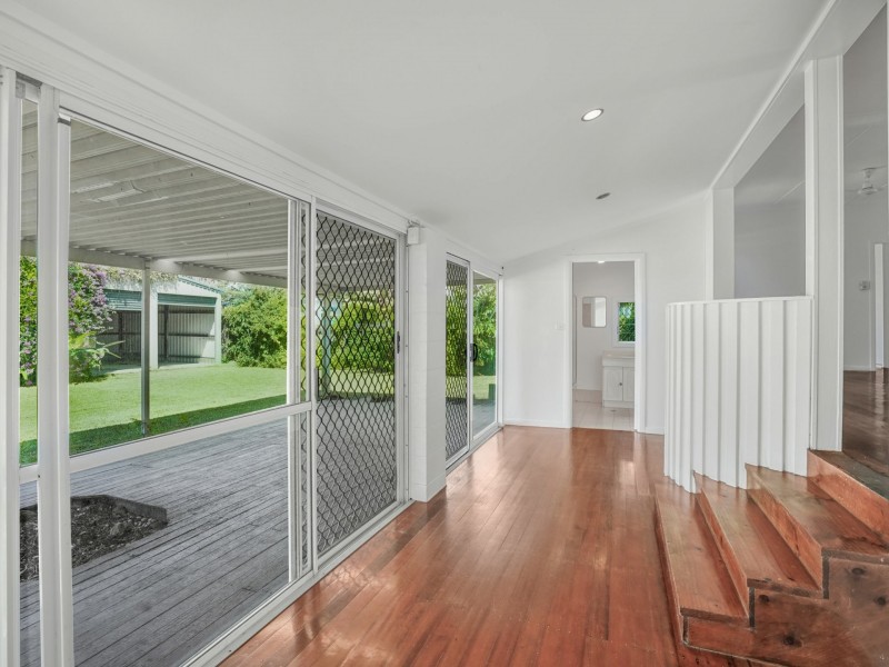 11 Fulton Close, Whitfield QLD 4870