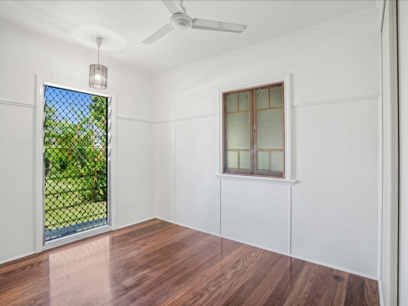 11 Fulton Close, Whitfield QLD 4870