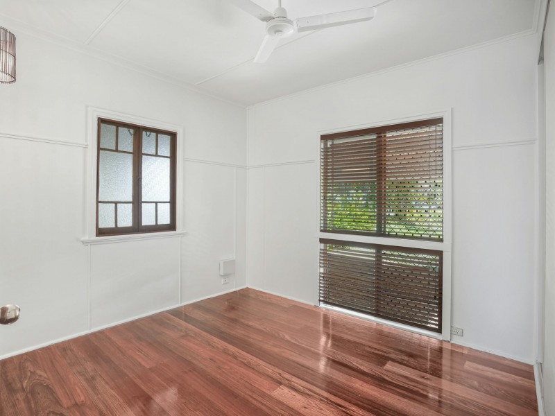 11 Fulton Close, Whitfield QLD 4870