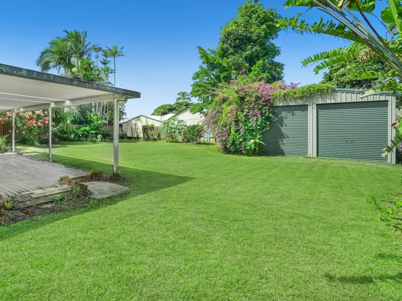 11 Fulton Close, Whitfield QLD 4870