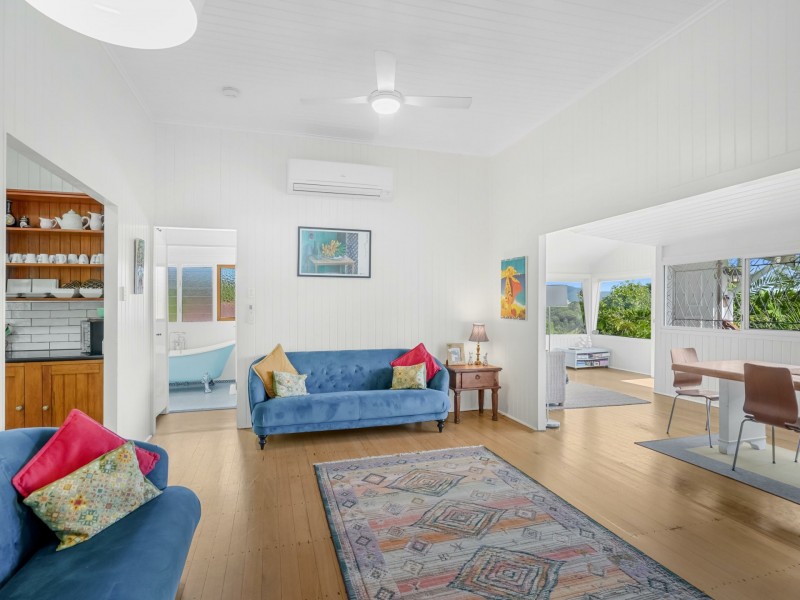 30 Walsh Street, Edge Hill QLD 4870