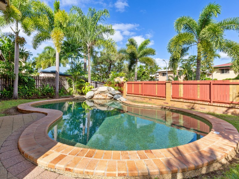 3/6 Grantala Street, Manoora QLD 4870