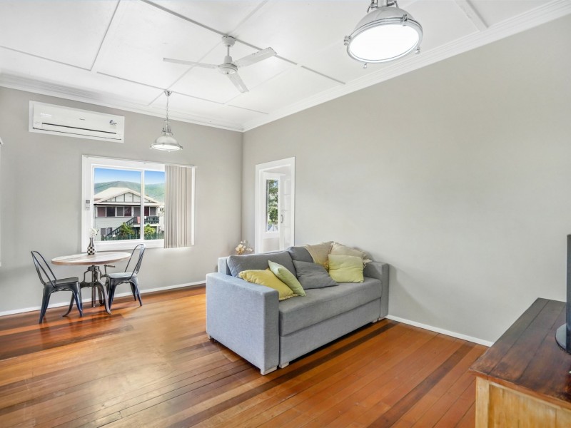 18 Barrett Street, Bungalow QLD 4870