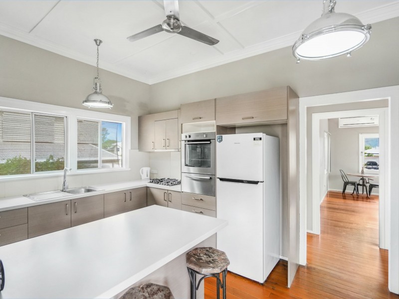 18 Barrett Street, Bungalow QLD 4870