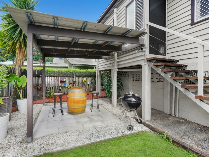 18 Barrett Street, Bungalow QLD 4870