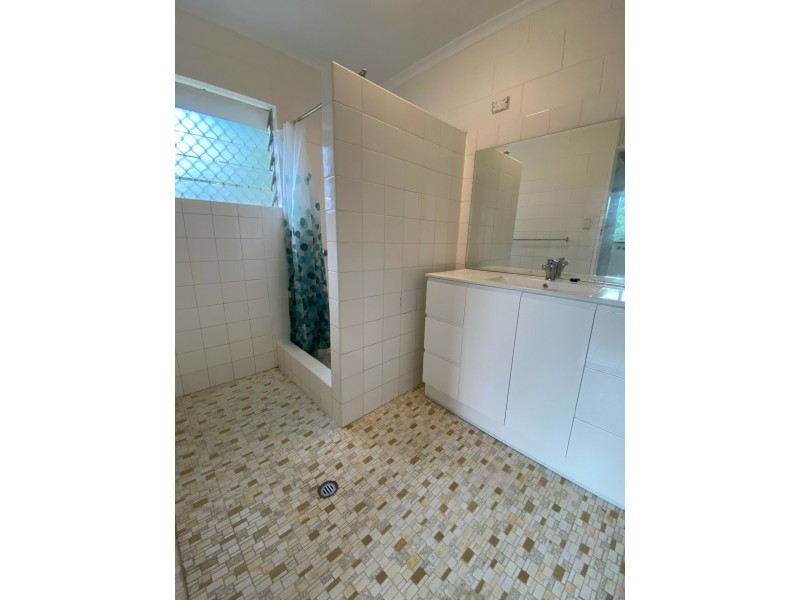 1/139 Russell Street, Edge Hill QLD 4870