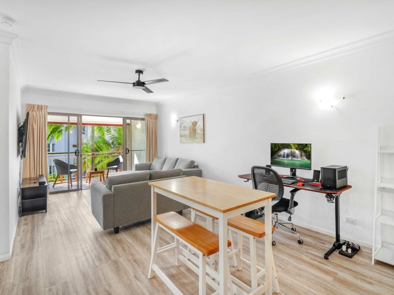 1122/2-10 Greenslopes Street, Cairns North QLD 4870