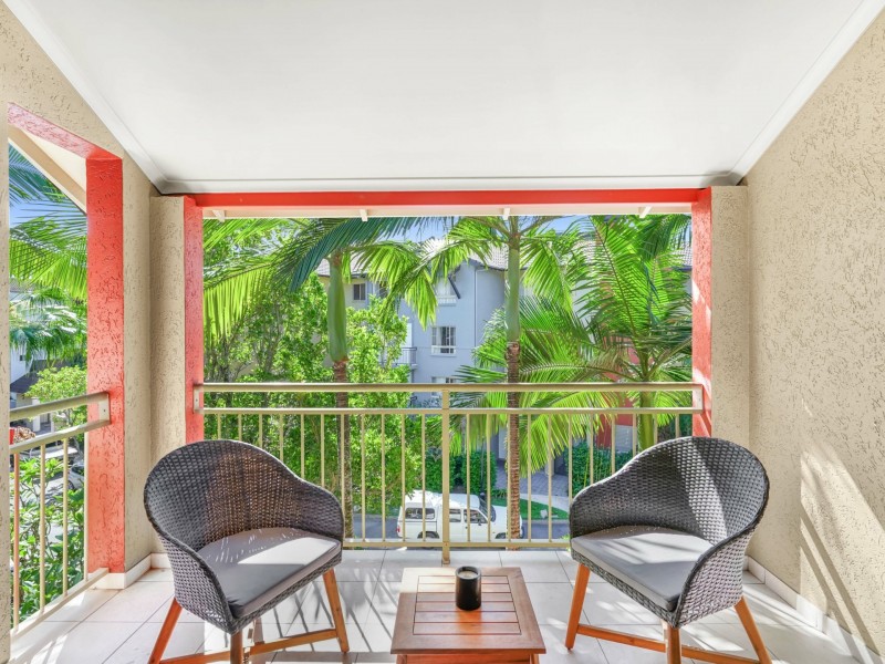 1122/2-10 Greenslopes Street, Cairns North QLD 4870