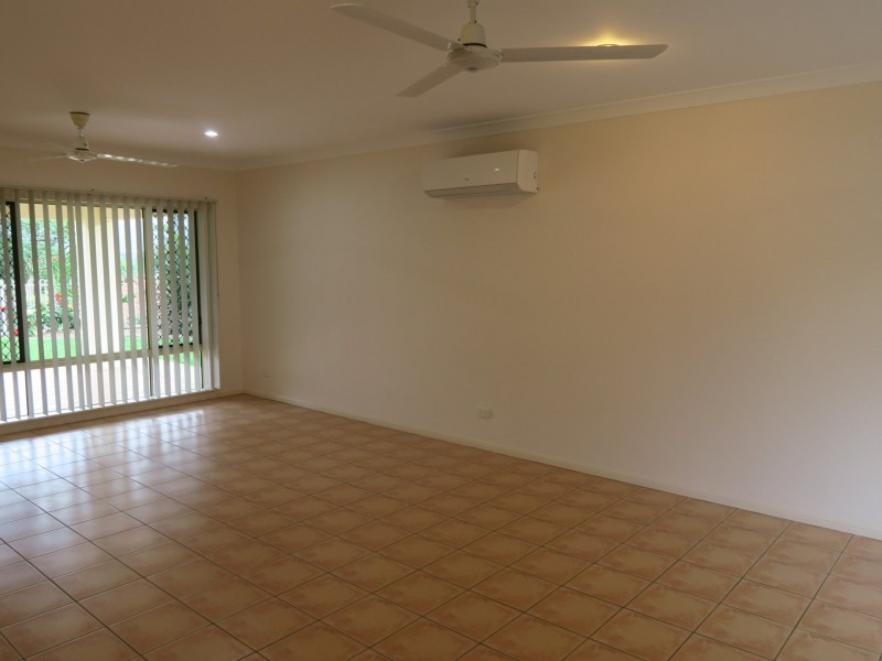 9 Taringa Street, Brinsmead QLD 4870