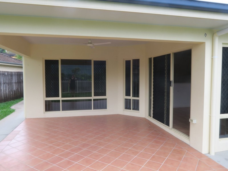 9 Taringa Street, Brinsmead QLD 4870