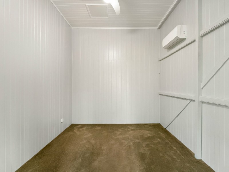 1/237 Lyons Street, Westcourt QLD 4870