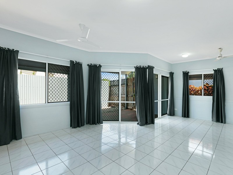 16/10 Brown Street, Woree QLD 4868
