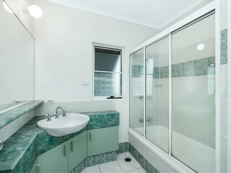 16/10 Brown Street, Woree QLD 4868