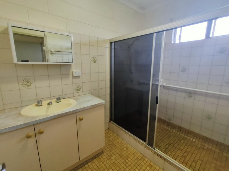 2/16 Mintaro Crescent, Woree QLD 4868