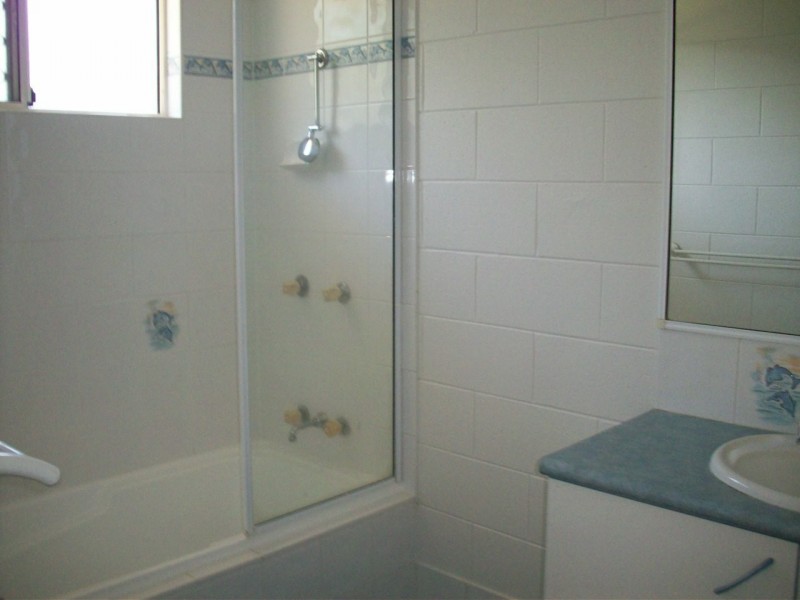 11 Lorraine Close, Bentley Park QLD 4869