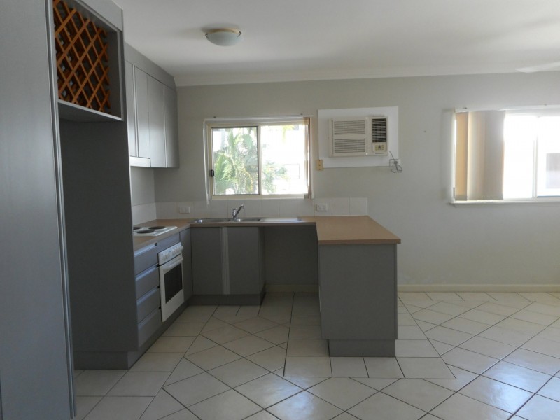 4/5 Lily Street, Cairns North QLD 4870