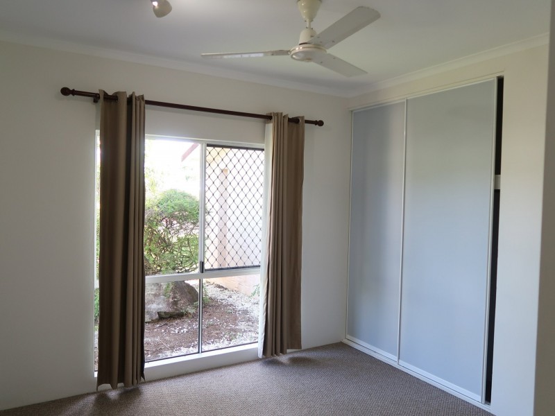4 Fay Close, Brinsmead QLD 4870