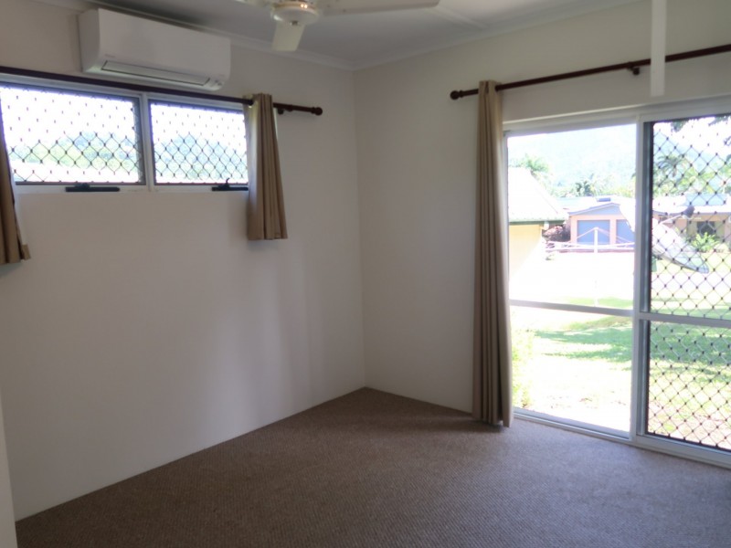 4 Fay Close, Brinsmead QLD 4870
