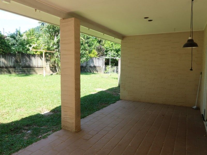 4 Fay Close, Brinsmead QLD 4870
