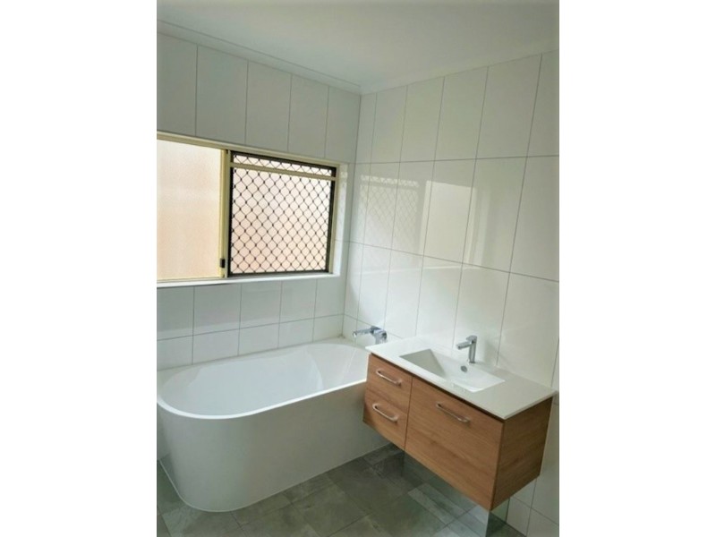 35 Taringa Street, Brinsmead QLD 4870