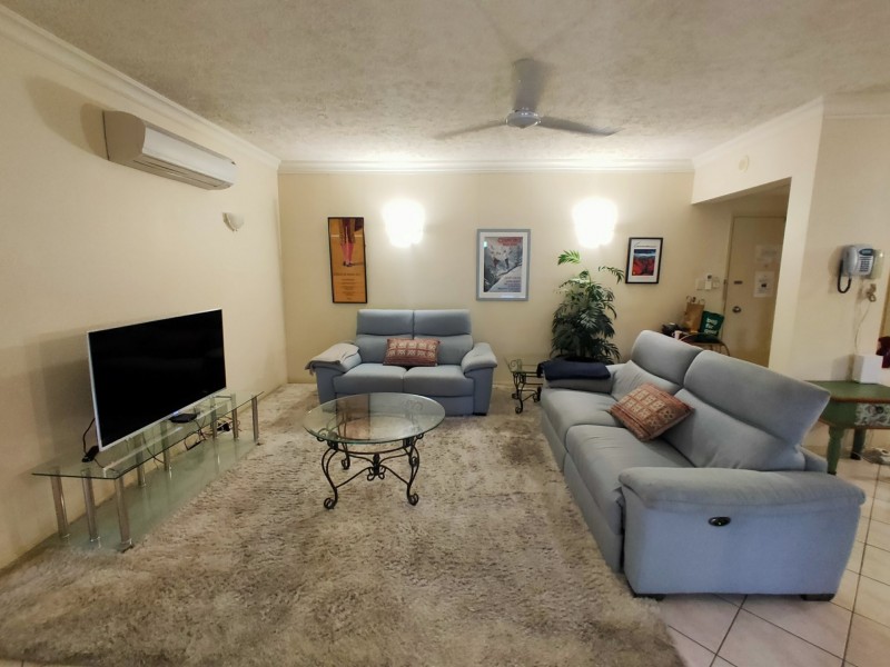 1608/2 Greenslopes Street, Cairns North QLD 4870