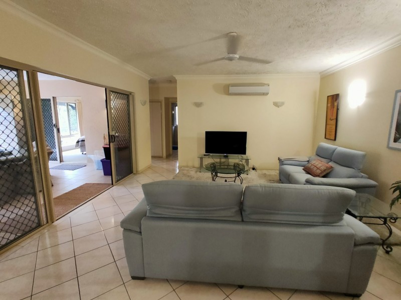 1608/2 Greenslopes Street, Cairns North QLD 4870