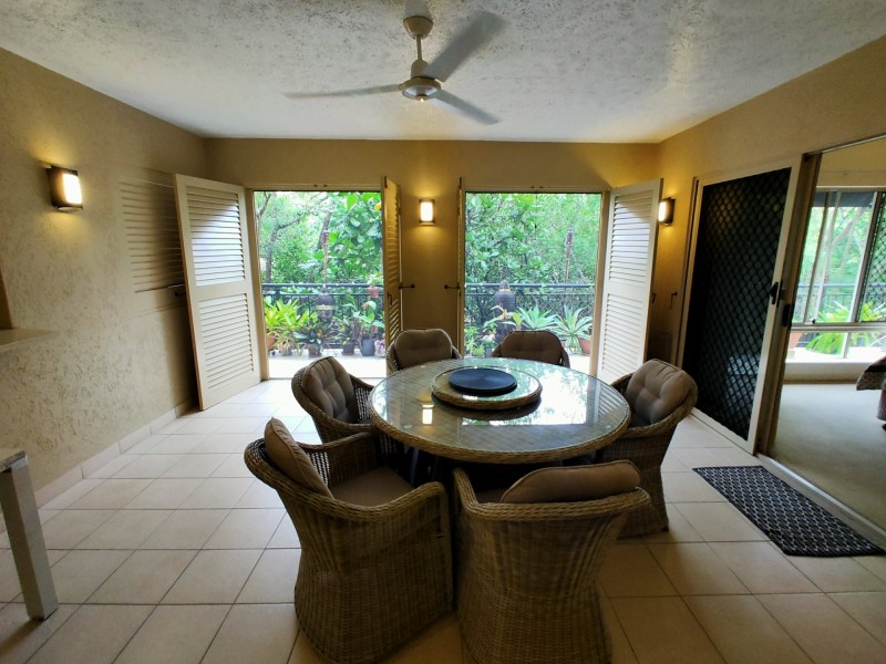 1608/2 Greenslopes Street, Cairns North QLD 4870