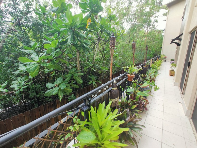 1608/2 Greenslopes Street, Cairns North QLD 4870