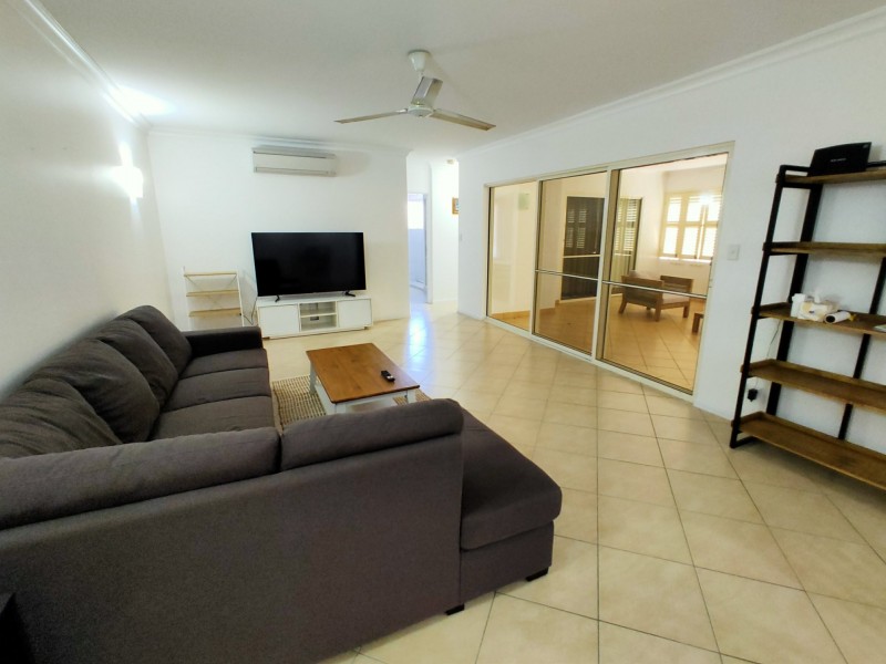 409/2 Greenslopes Street, Cairns North QLD 4870