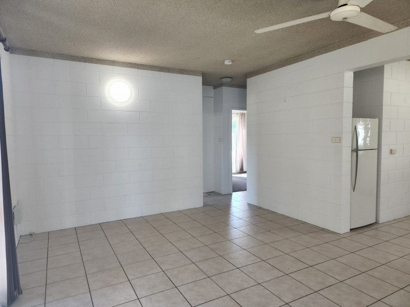 1/37 Winkworth Street, Westcourt QLD 4870